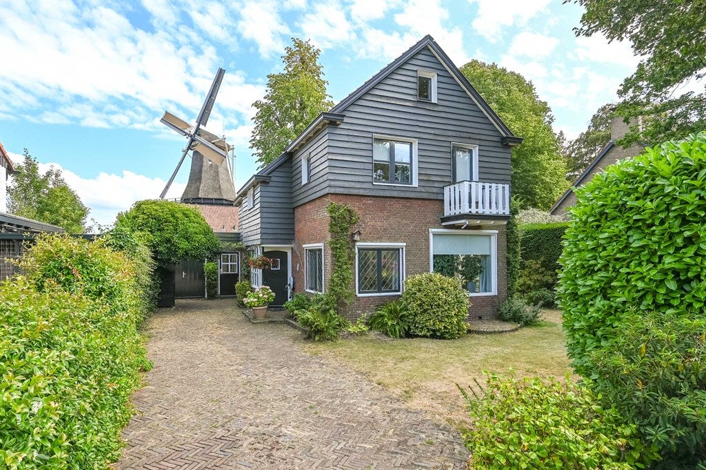 Huis Bosbeeklaan 19 in Santpoort-Noord