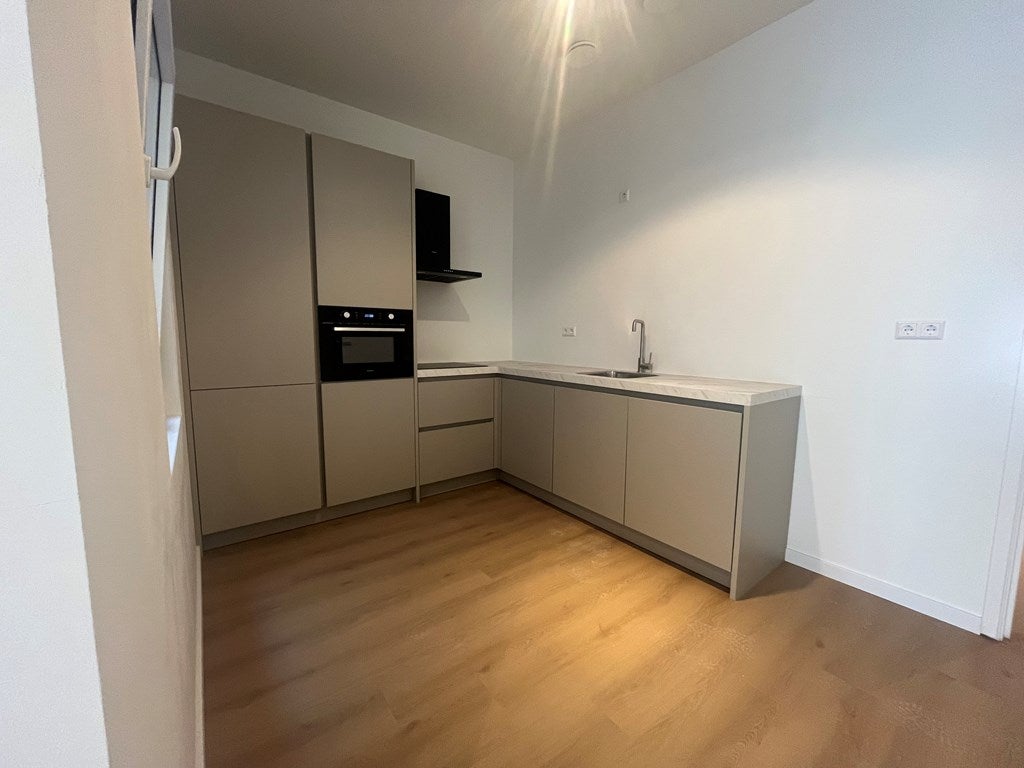 Woning te huur: 's-Gravendijkwal, Rotterdam