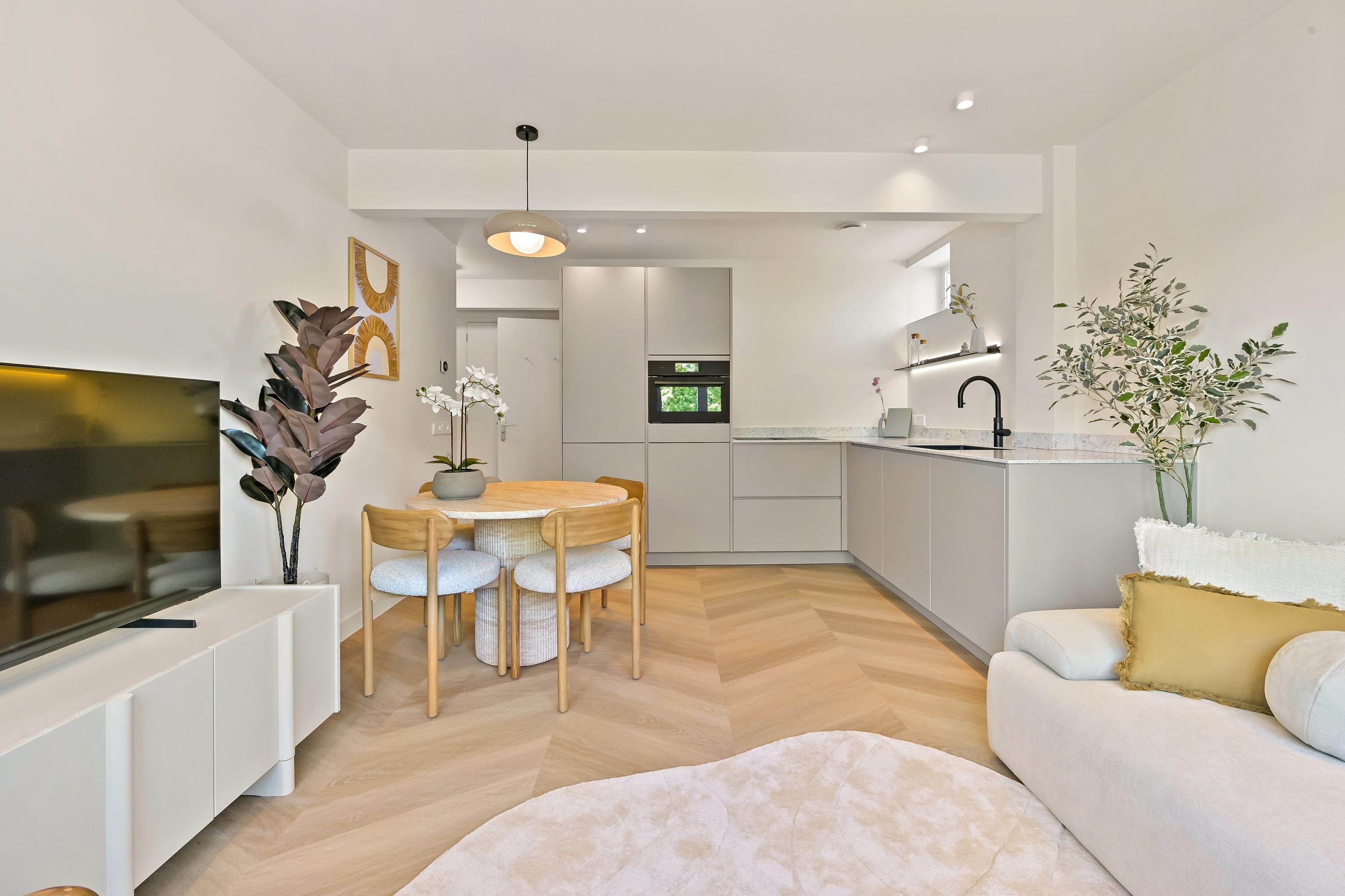 Studio te huur: Jan van Nassaustraat 16G, 'S-Gravenhage