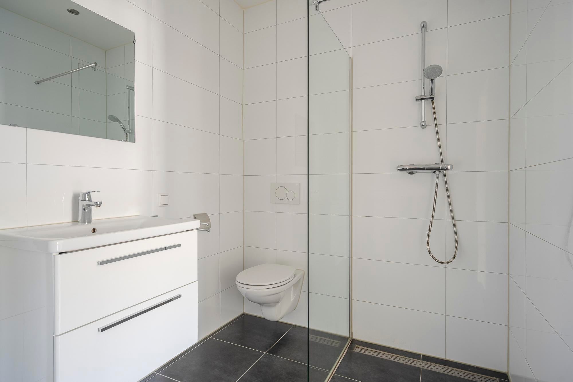 Woning te huur: Burgemeester van Karnebeeklaan, 'S-Gravenhage