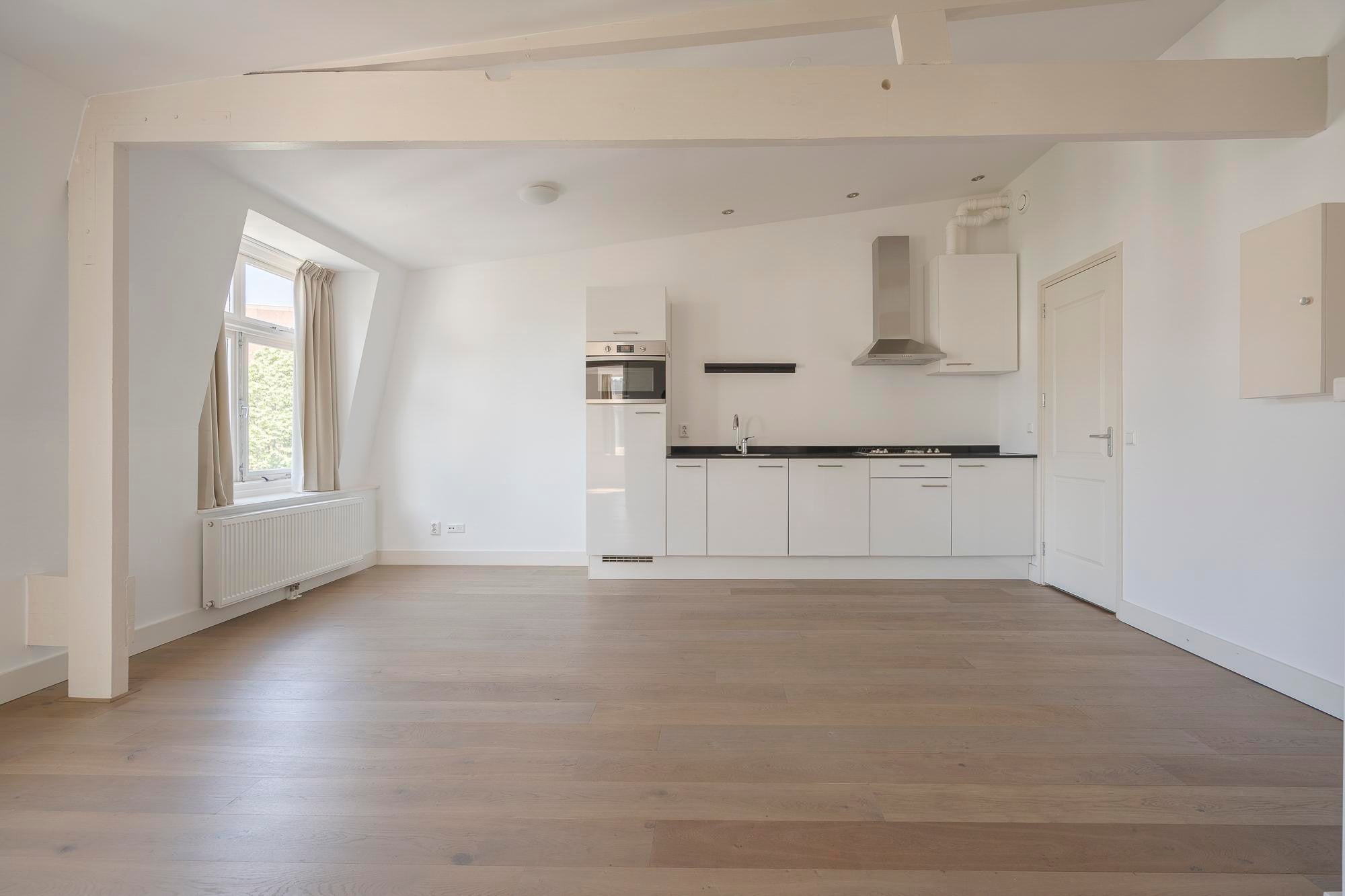 Te huur Appartement Burgemeester van Karnebeeklaan in Den Haag
