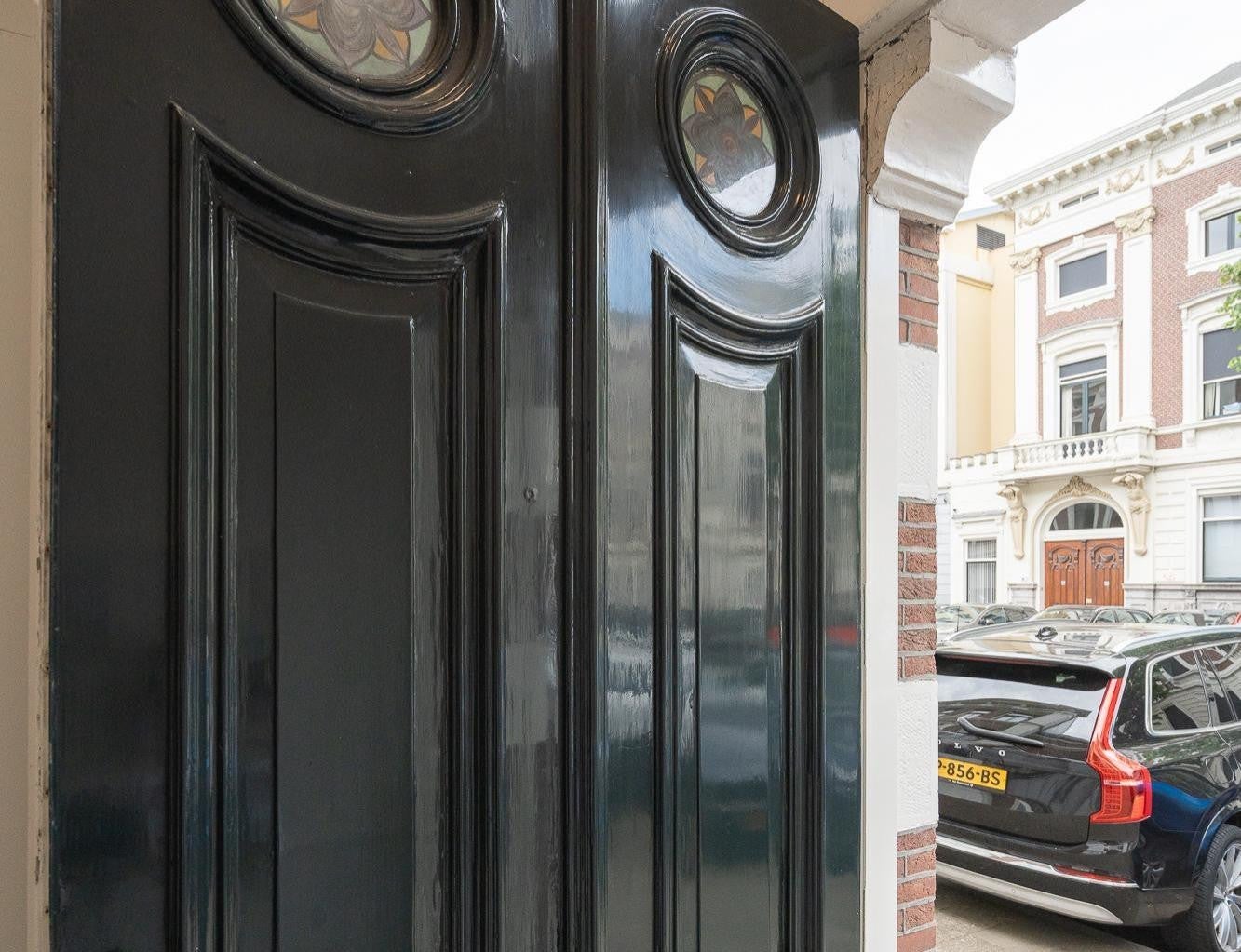 Woning te huur: Burgemeester van Karnebeeklaan, 'S-Gravenhage