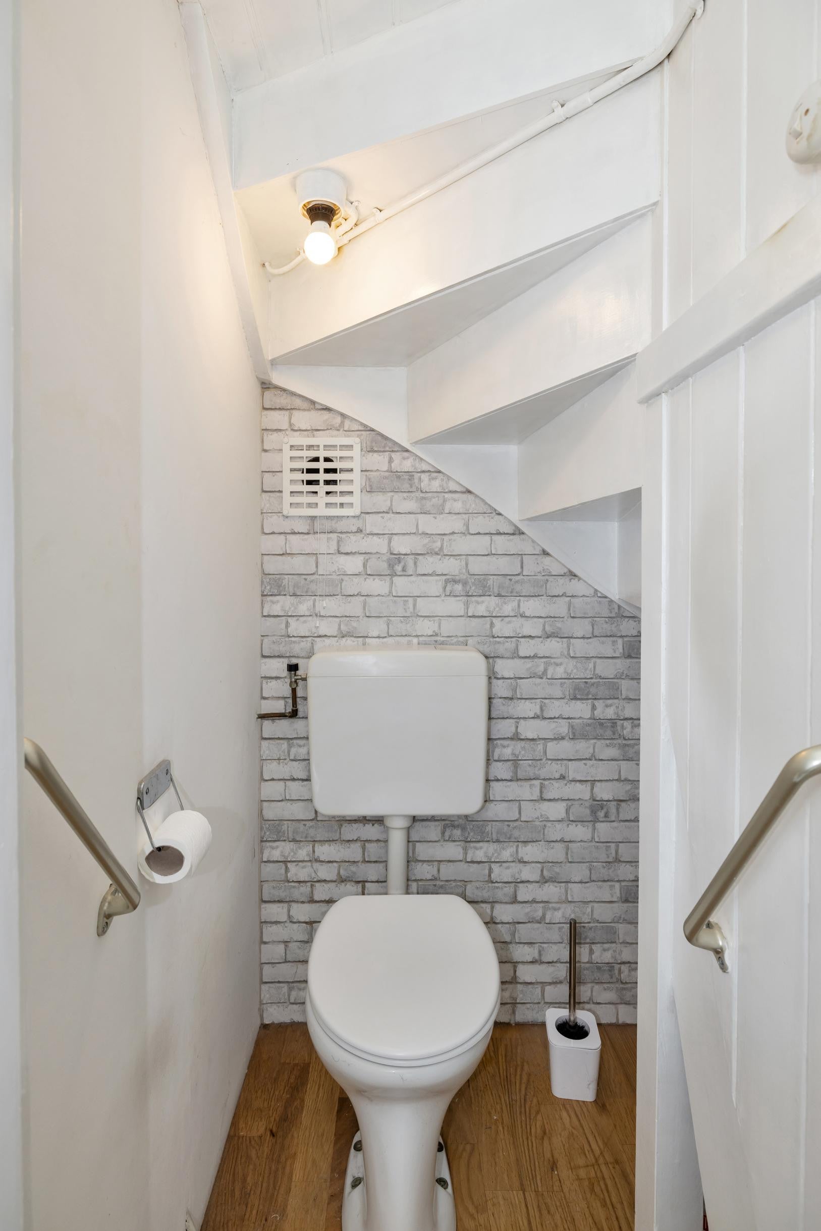 Hoekwoning te koop: Groningerstraatweg 70, Leeuwarden