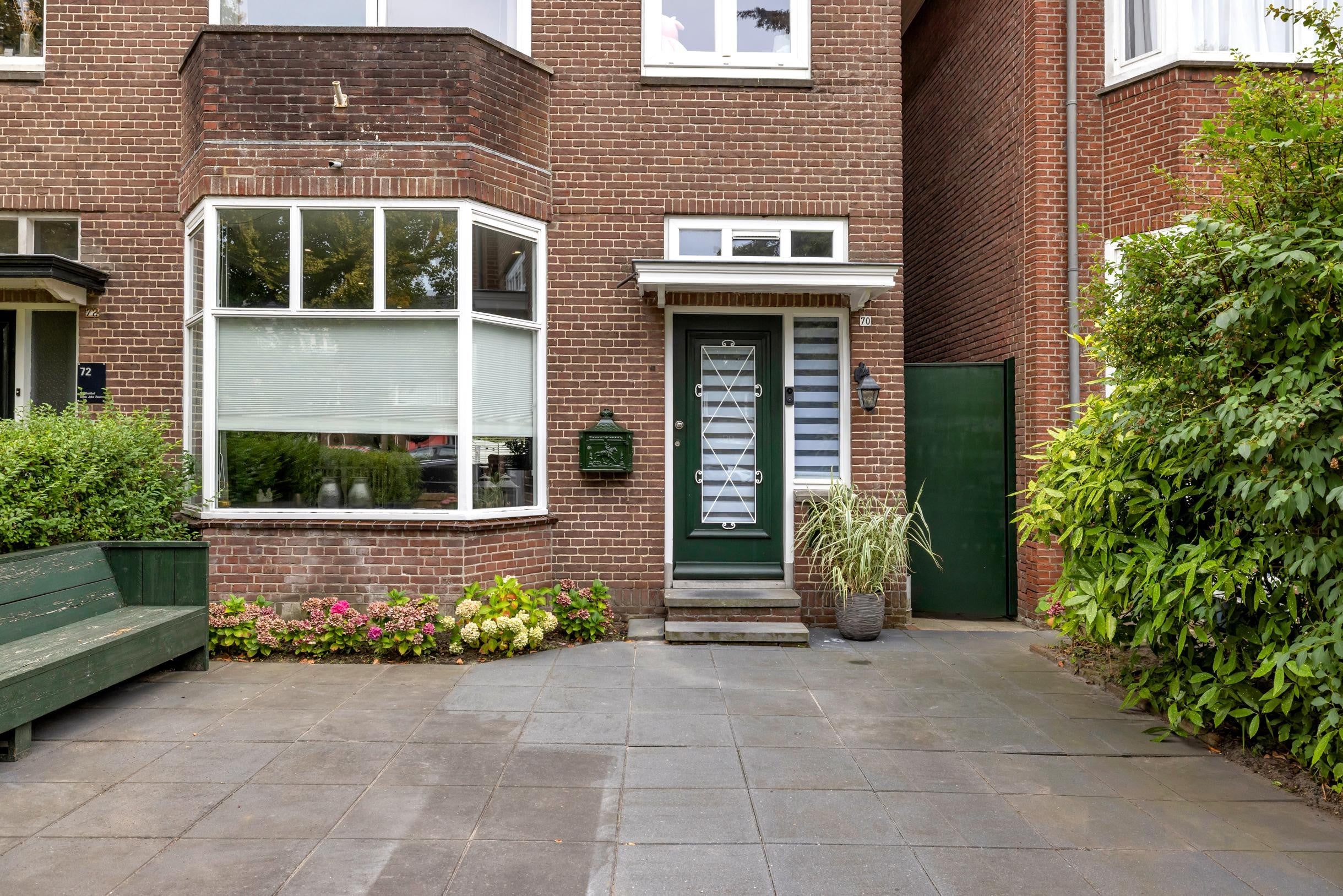 Hoekwoning te koop: Groningerstraatweg 70, Leeuwarden