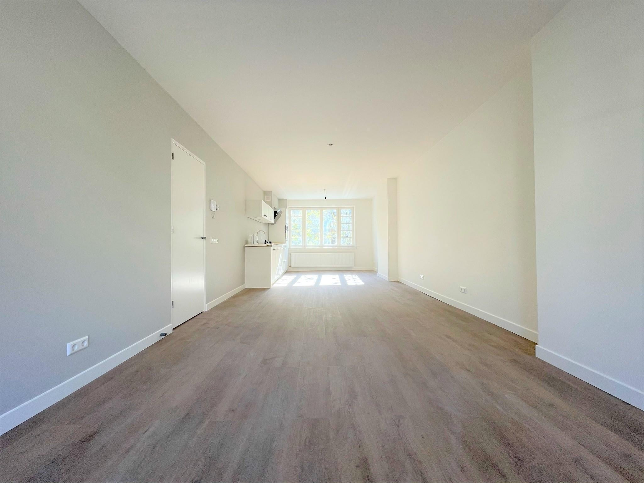 Woning te huur: Rijnstraat, Amsterdam