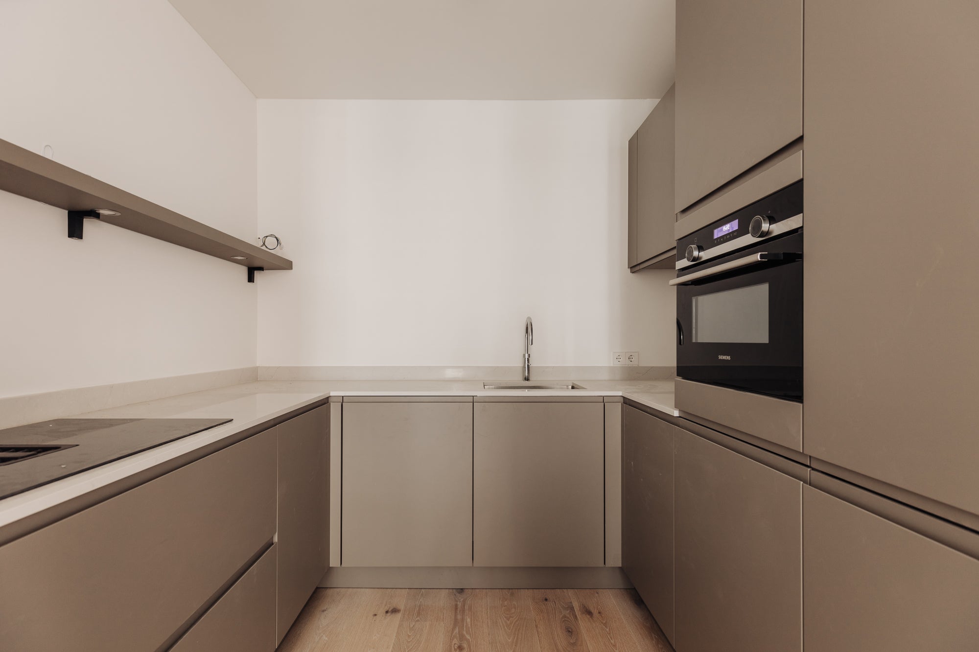 Appartement te huur: Reguliersdwarsstraat 100A, Amsterdam