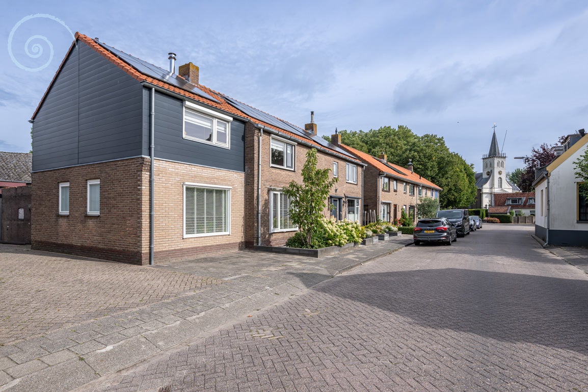 Twee-onder-één-kap te koop: Stoofstraat 12, Ooltgensplaat