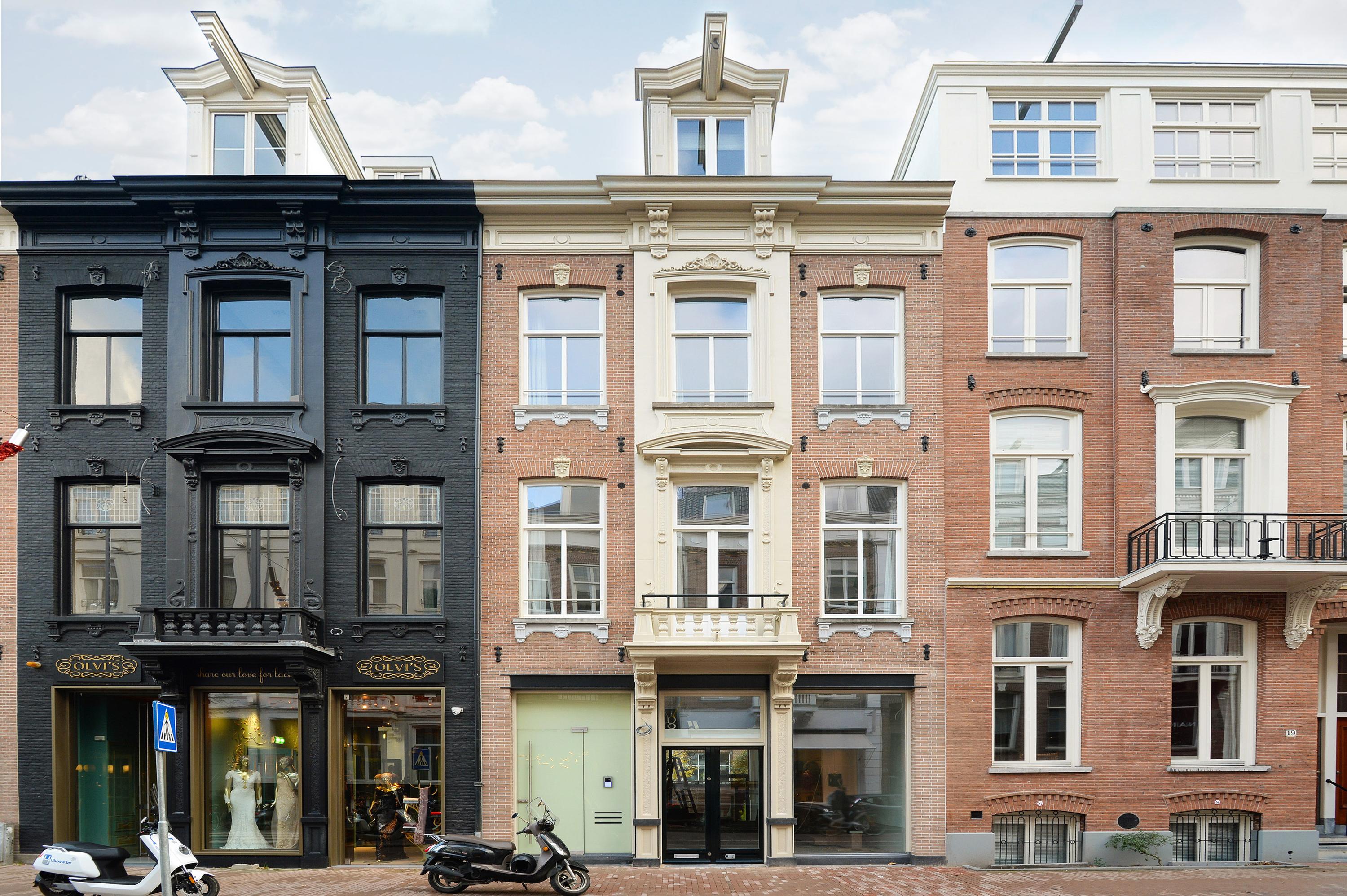 Appartement Pieter Cornelisz. Hooftstraat 17 B in Amsterdam