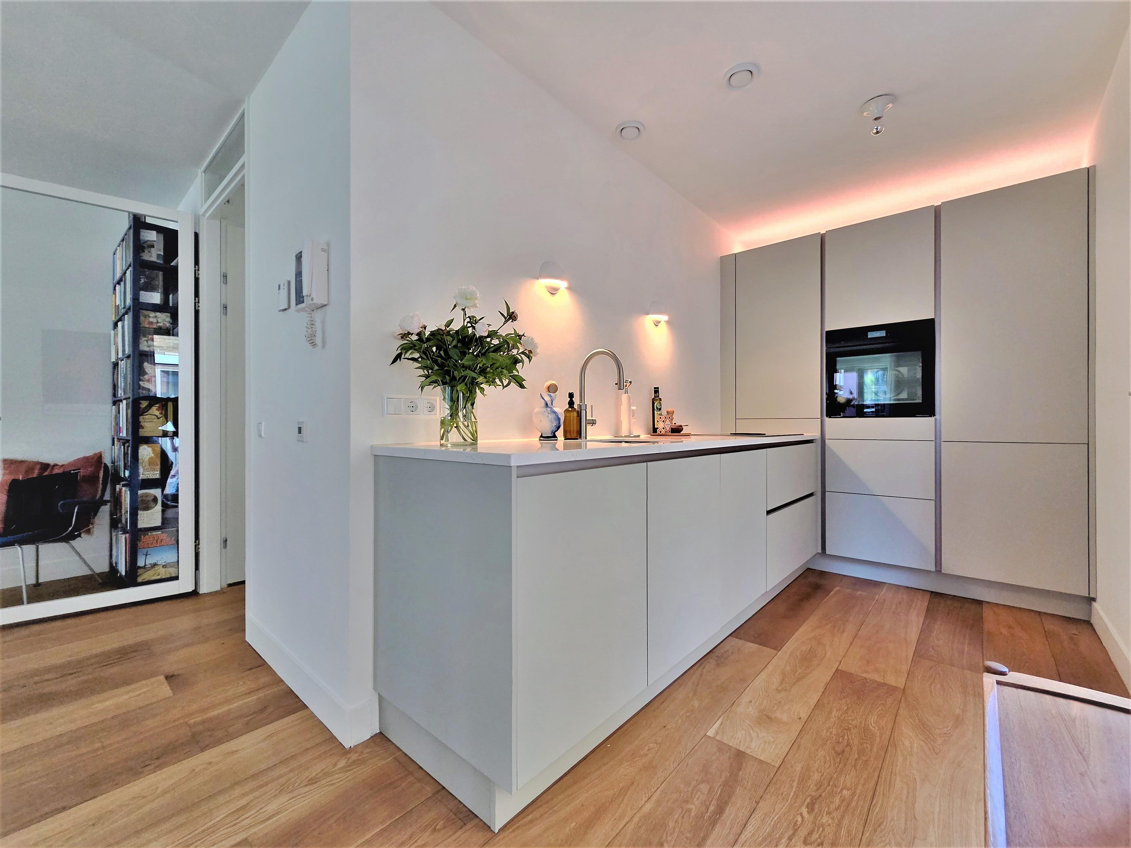 Woning te huur: Leeuwendalersweg, Amsterdam