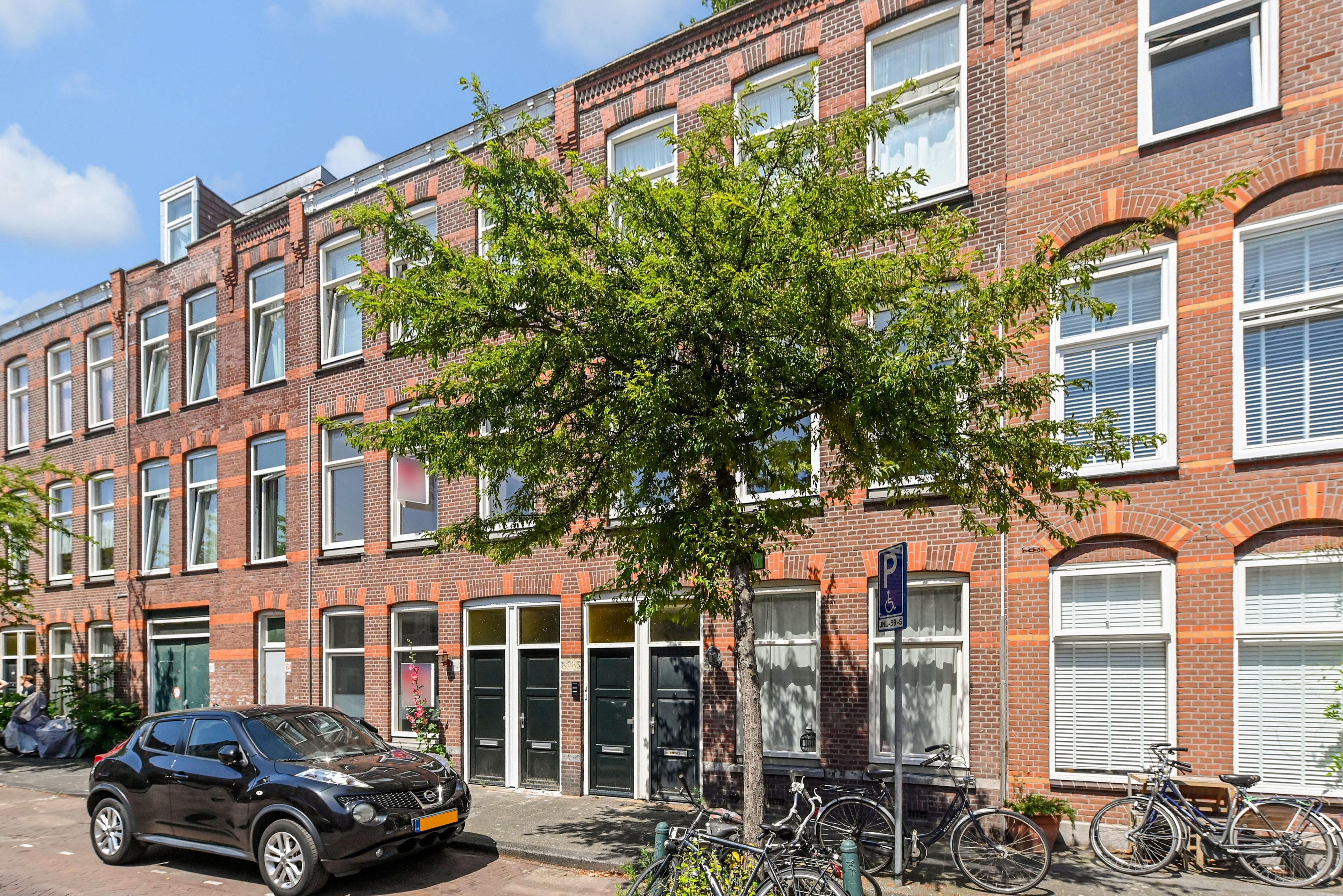 Appartement Vinkensteynstraat 83 in Den Haag
