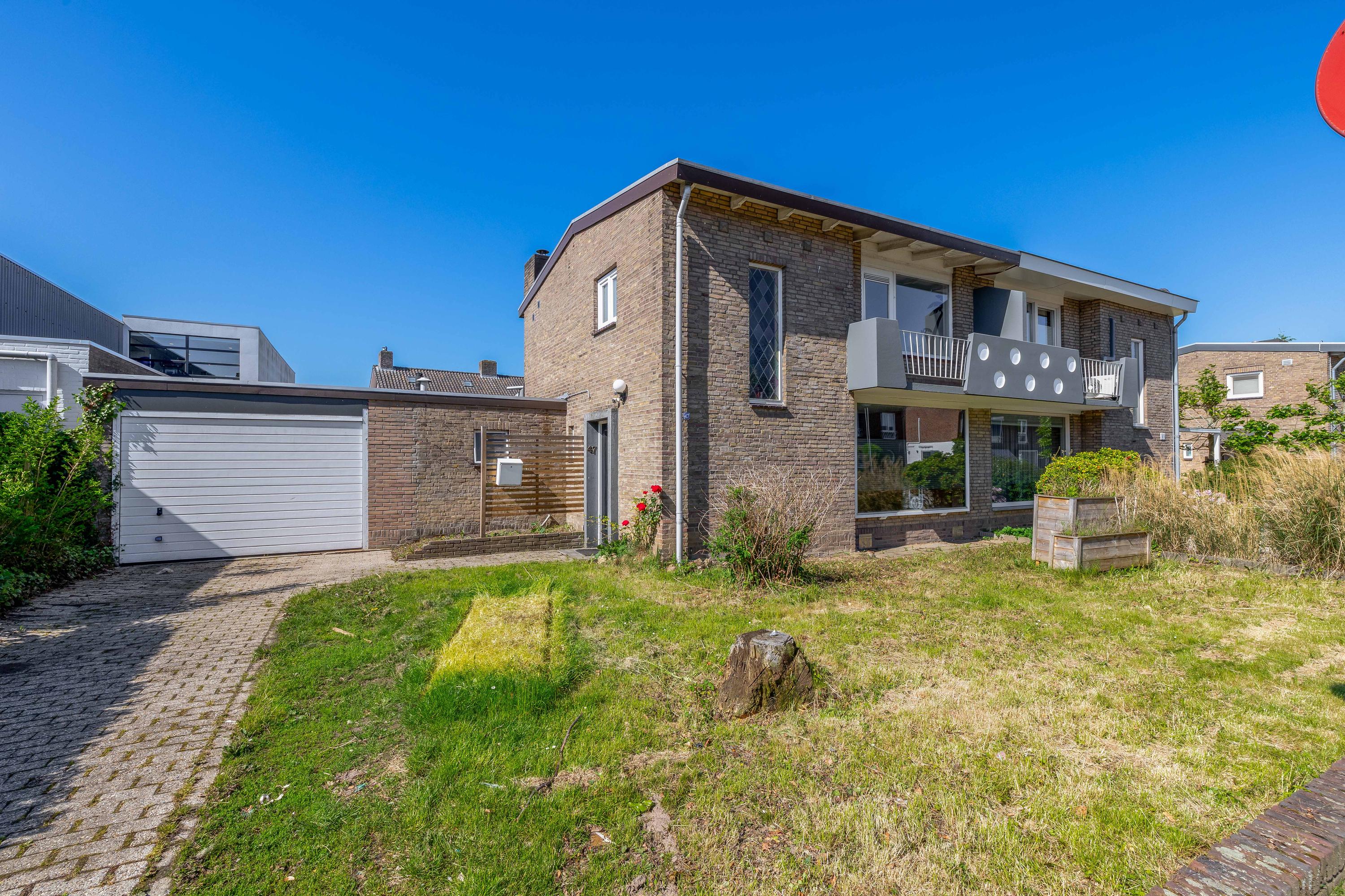 Tussenwoning te koop: Papenweg 47, Bunde
