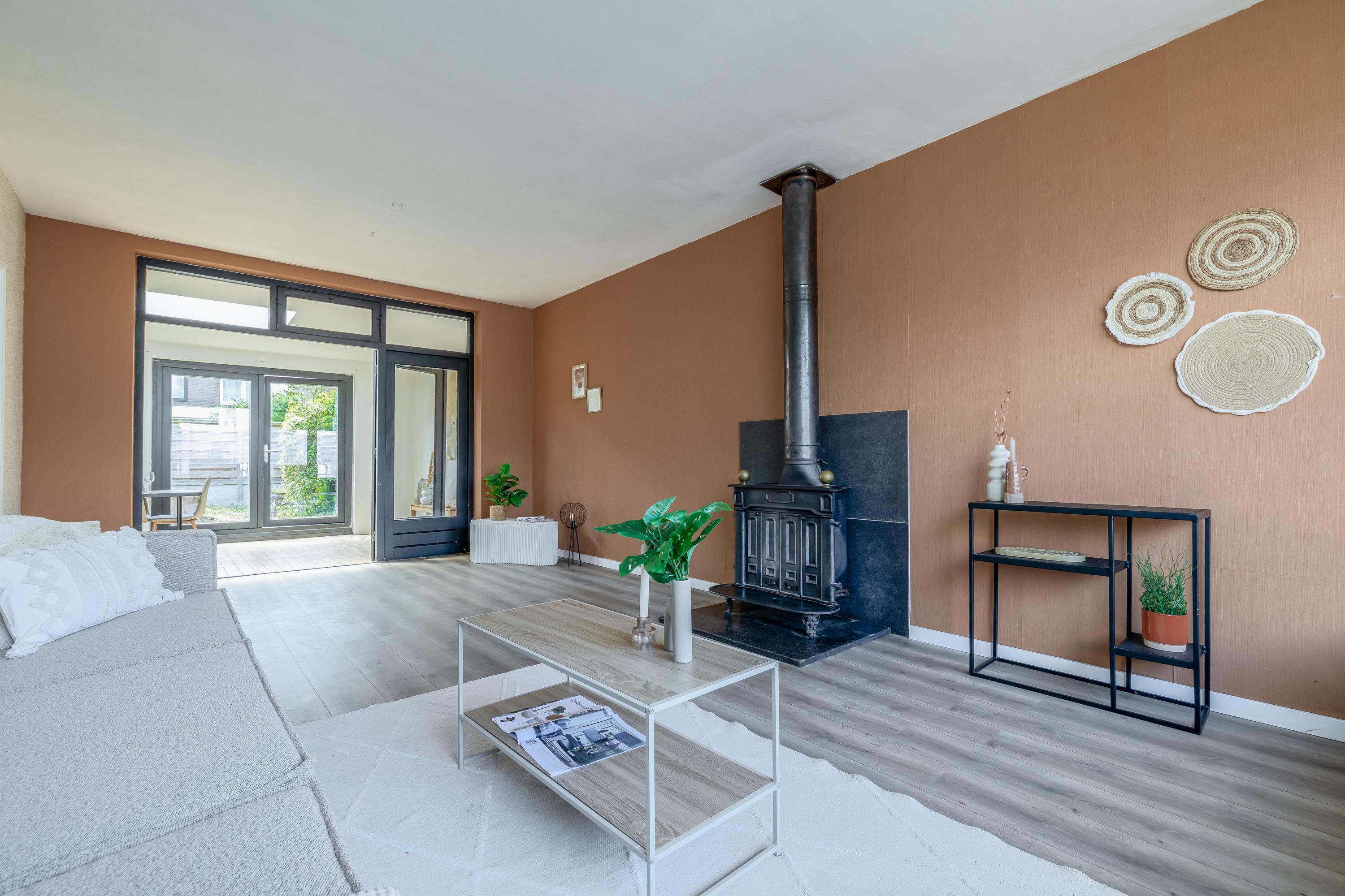 Tussenwoning te koop: Papenweg 47, Bunde