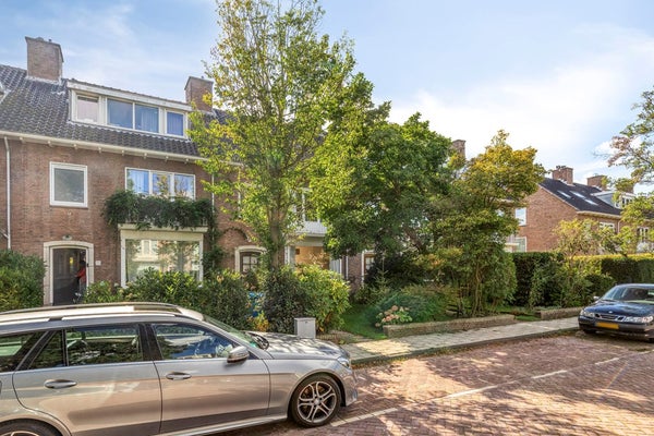 House Van Boetzelaerlaan 15 in Wassenaar