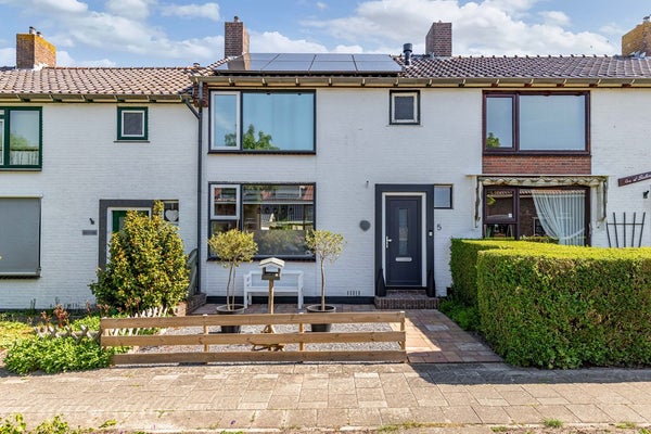 Huis Hollewei 5 in Bakhuizen