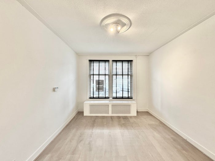 Te huur: Appartement Van Tuyll van Serooskerkenweg in Amsterdam