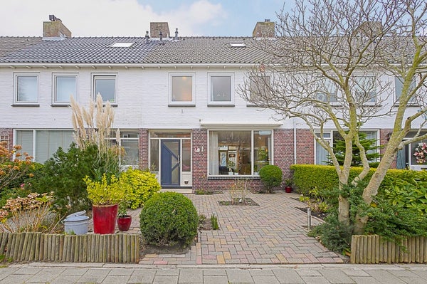 Huis te koop Sparrenstraat 7 in Den Helder voor € 279.500 k.k.