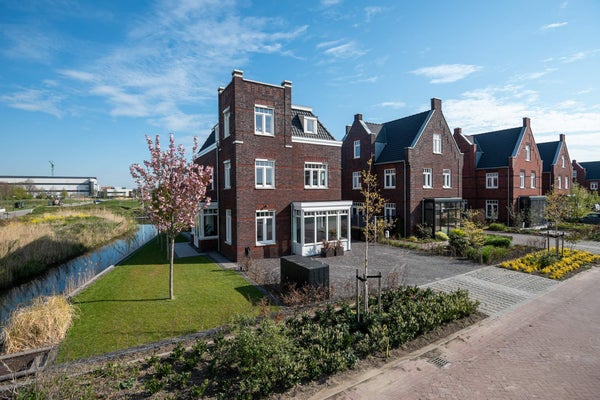 Huis te koop Maarschalk 1 in Gorinchem voor € 975.000