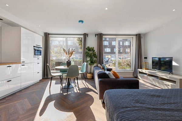 Flat Bezaanjachtplein in Amsterdam