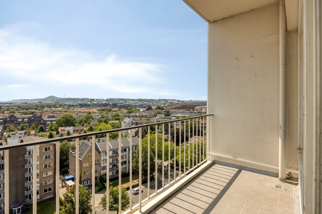 Studio te koop: Oranjeplein 257, Maastricht