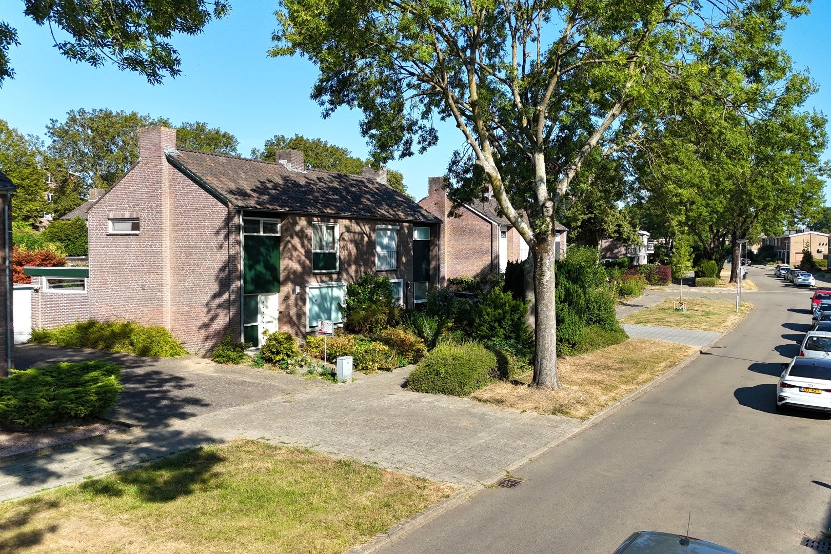 Twee-onder-één-kap te koop: Landsteinerstraat 9, Geleen