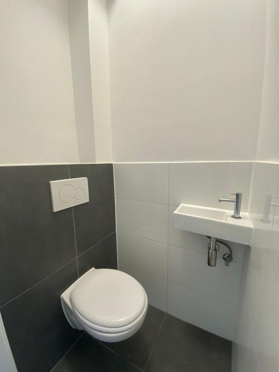 Woning te huur: Mathenesserweg, Rotterdam