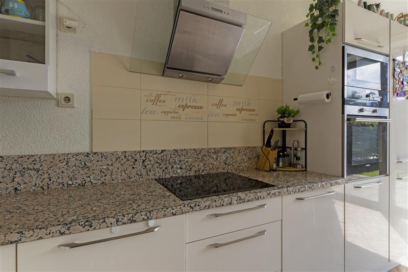 Tussenwoning te koop: Odinstraat 34, Almere