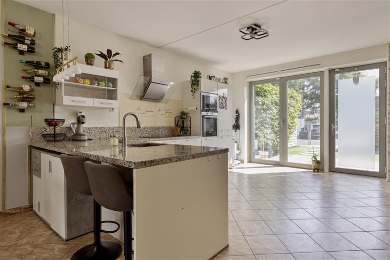 Tussenwoning te koop: Odinstraat 34, Almere