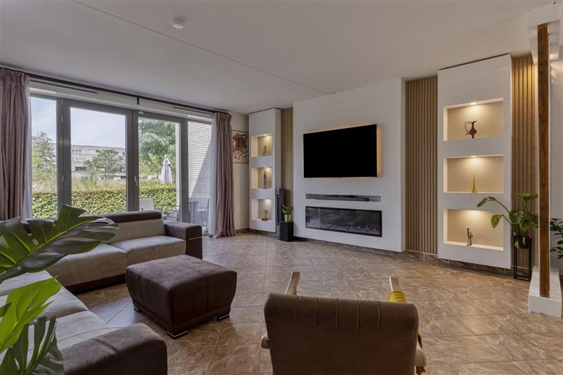 Tussenwoning te koop: Odinstraat 34, Almere