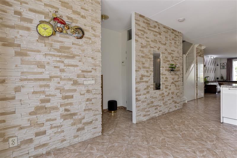 Tussenwoning te koop: Odinstraat 34, Almere
