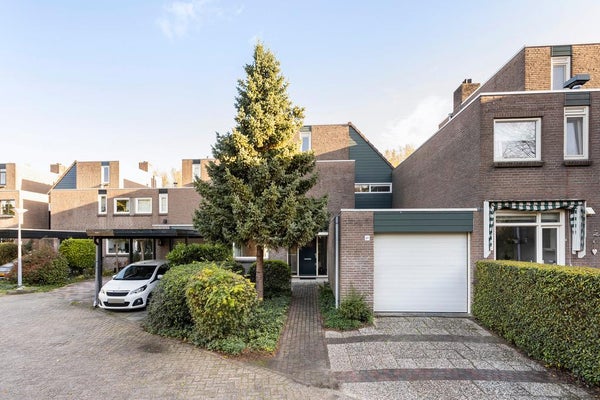 Casa en alquiler: Rijsbes 27, Rotterdam  €