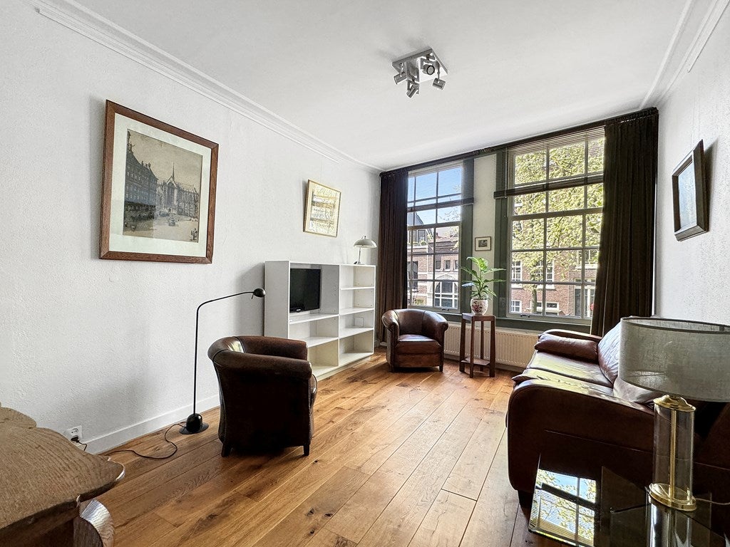 Flat Oudezijds Achterburgwal 205 1