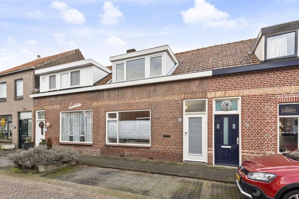 Huis te koop Leeuwstraat 16 in Halsteren voor € 245.000