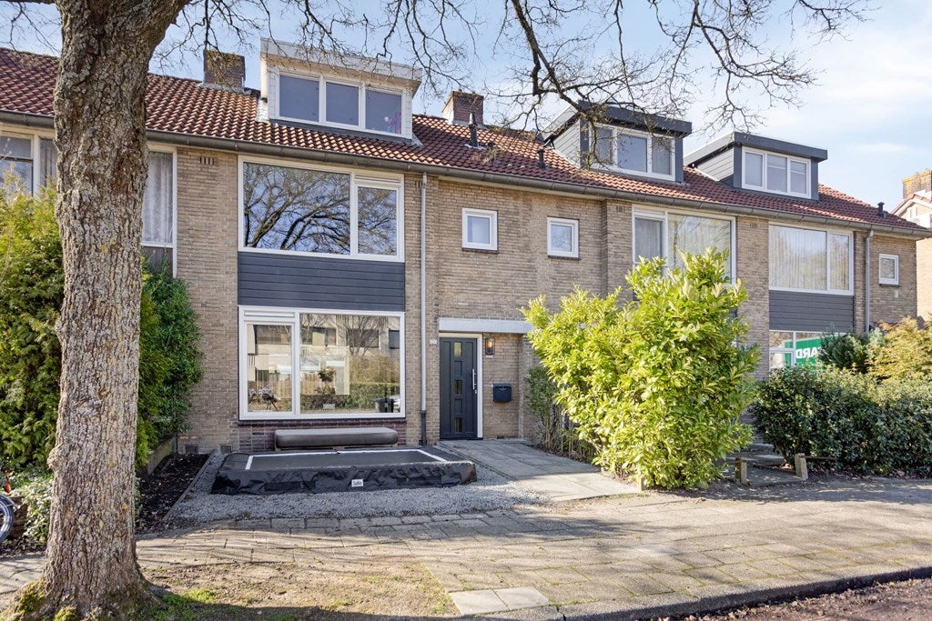 Huis Van Heuven Goedhartlaan 620 in Amstelveen