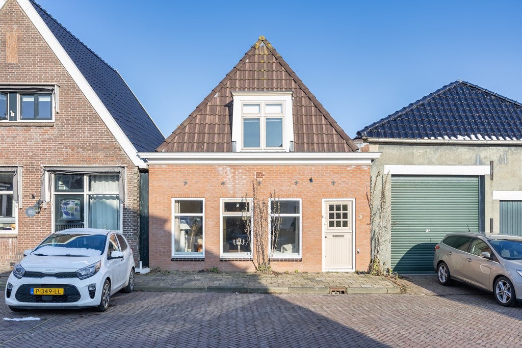 Huis Kaatsplein 3 in Arum