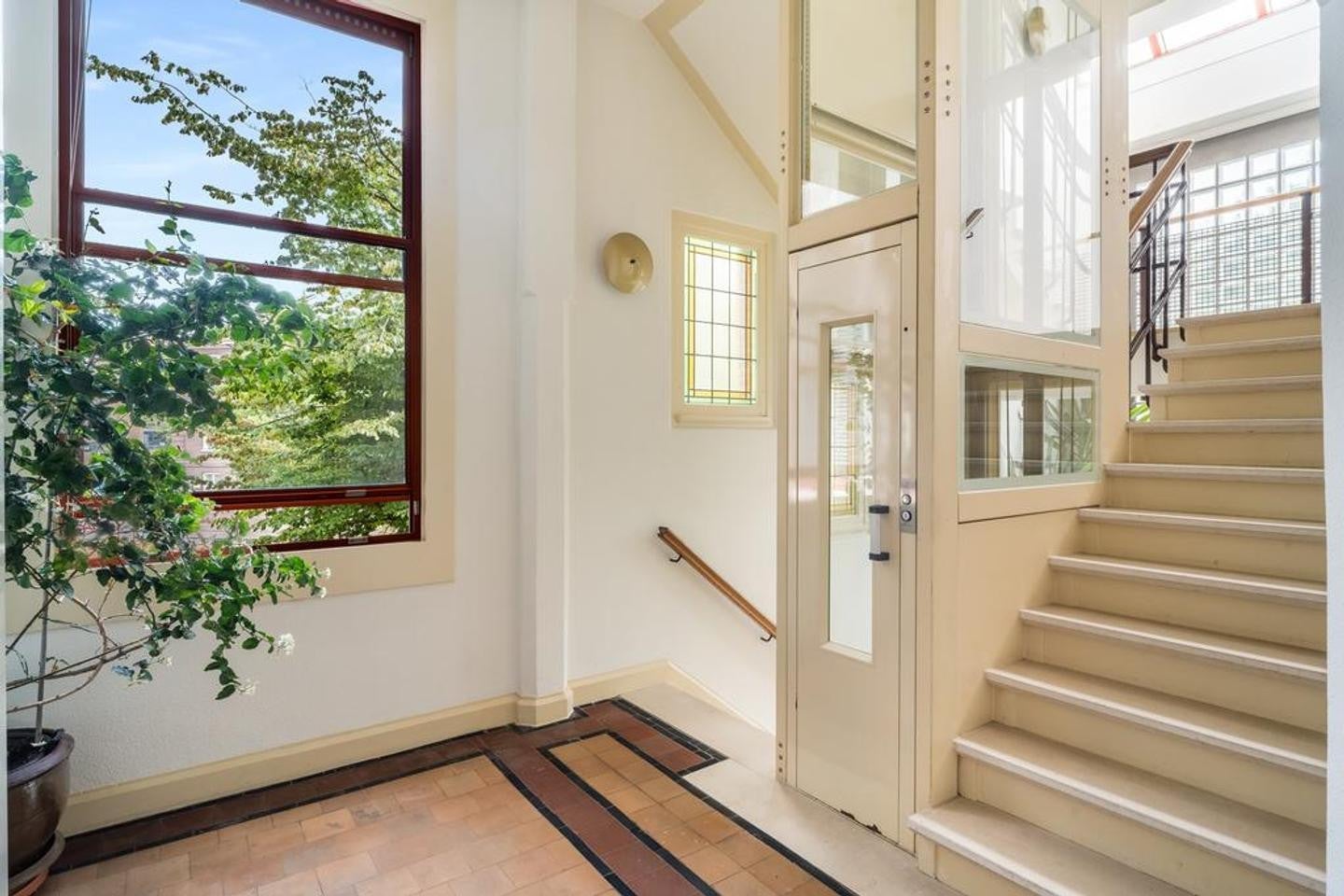 Woning te huur: Sarphatistraat, Amsterdam