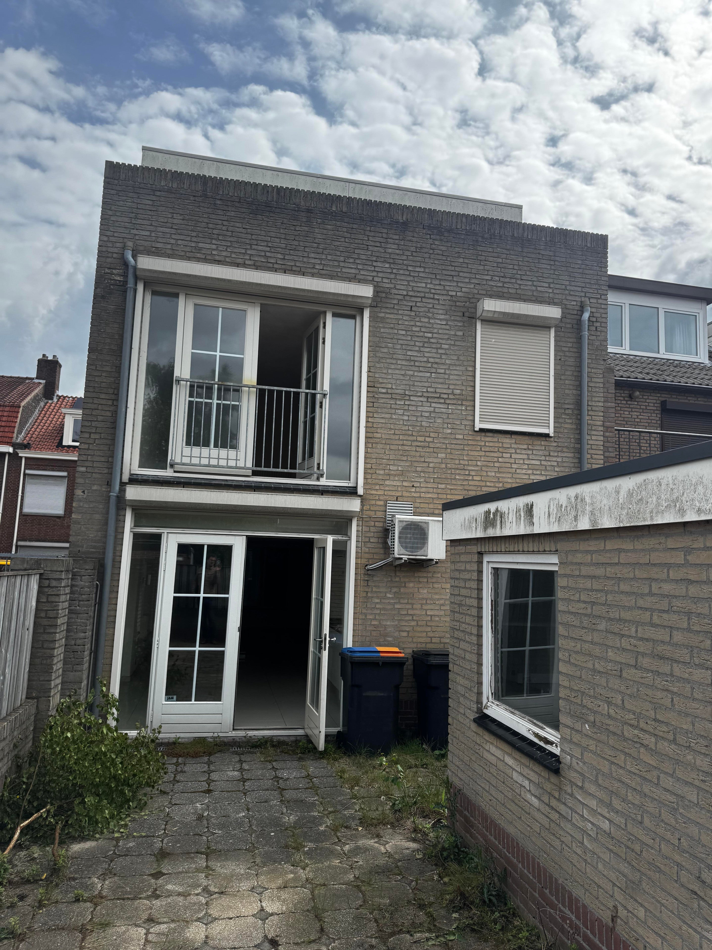 Hoekwoning te huur: Noord-Besterdstraat 23, Tilburg
