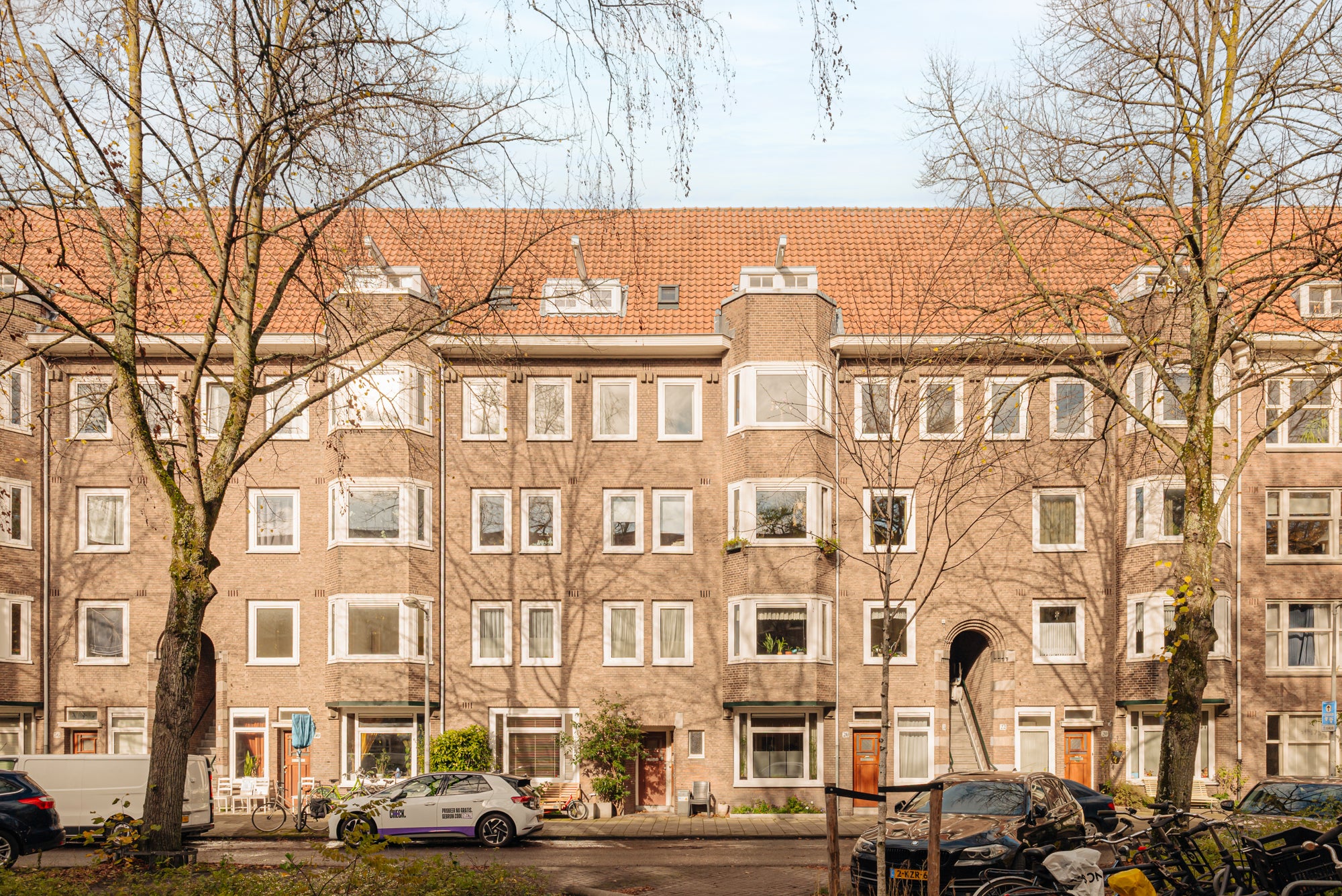 Flat Van Tuyll van Serooskerkenweg