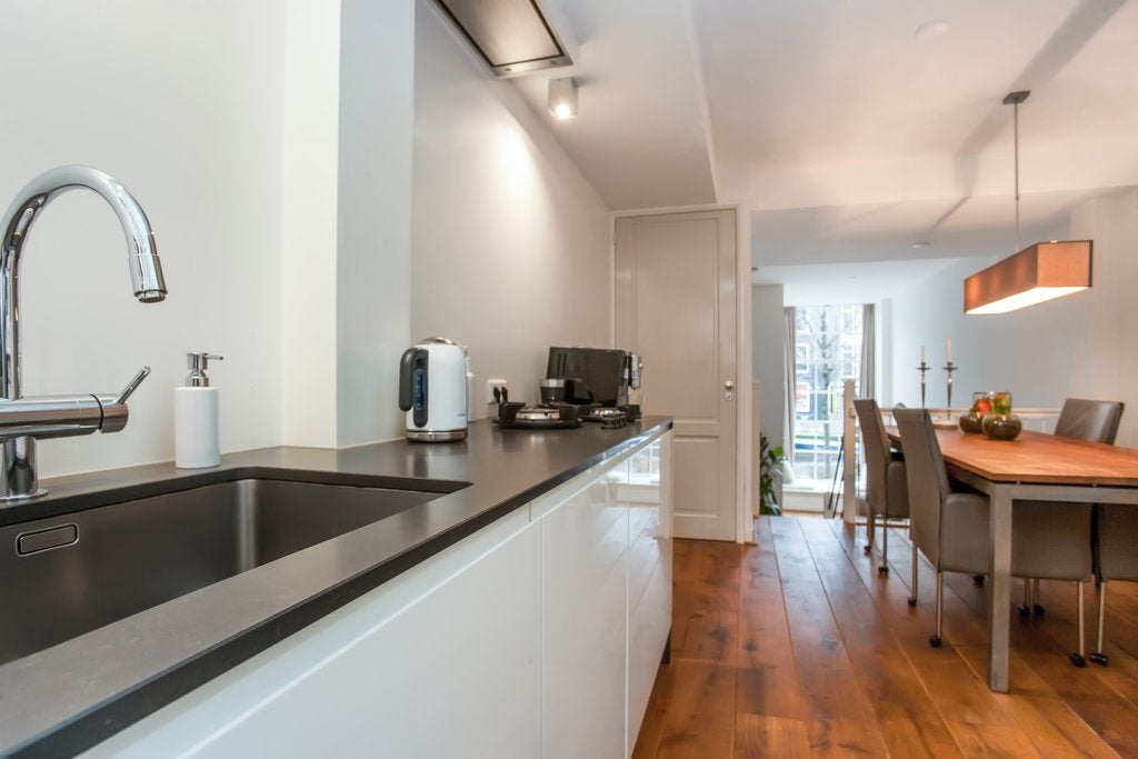 Appartement Oudezijds Voorburgwal in Amsterdam