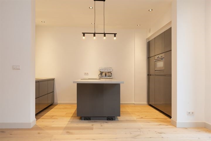 Appartement te huur: Celebesstraat 49E, 'S-Gravenhage