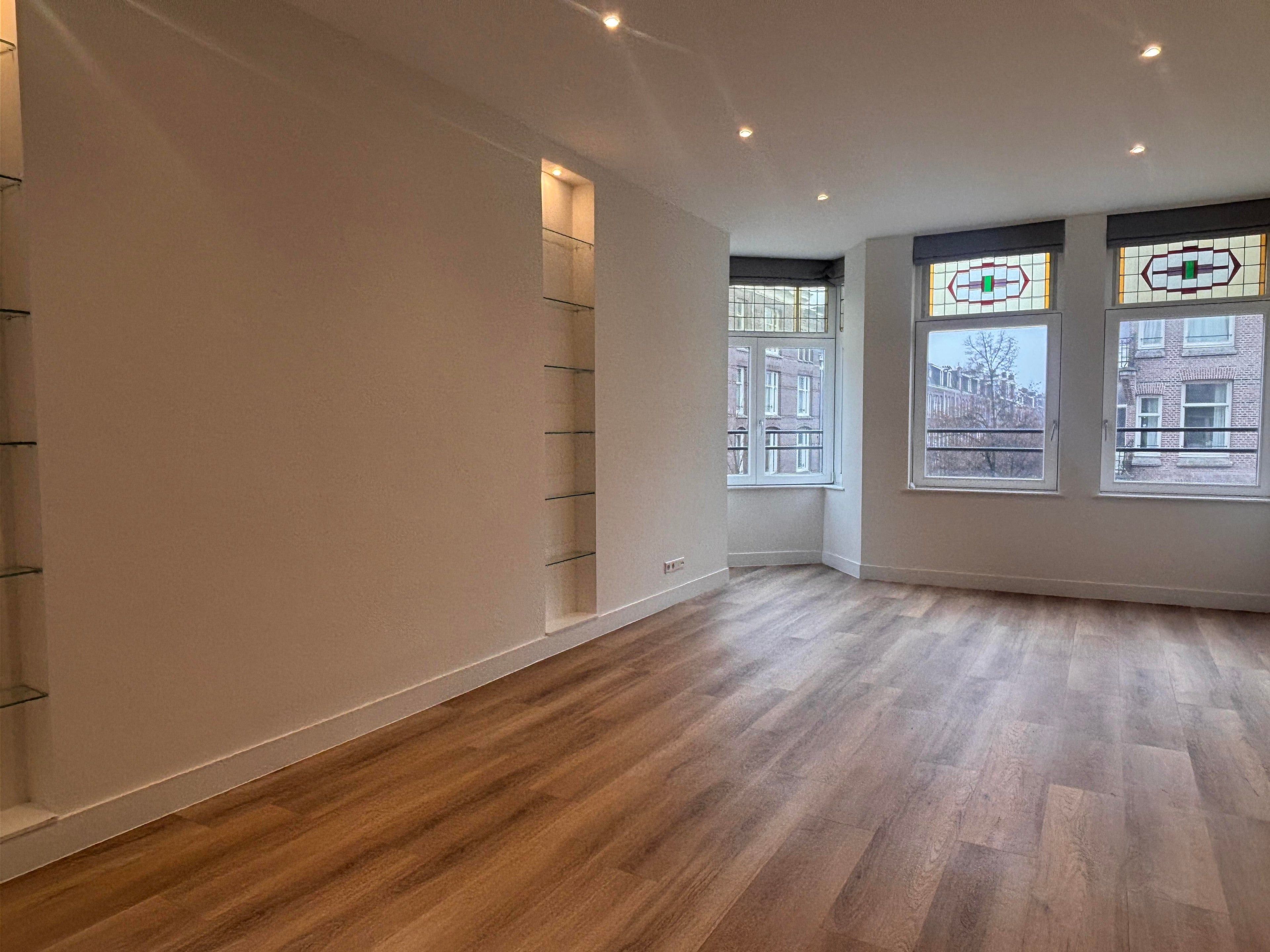 Te huur Appartement Van Woustraat in Amsterdam