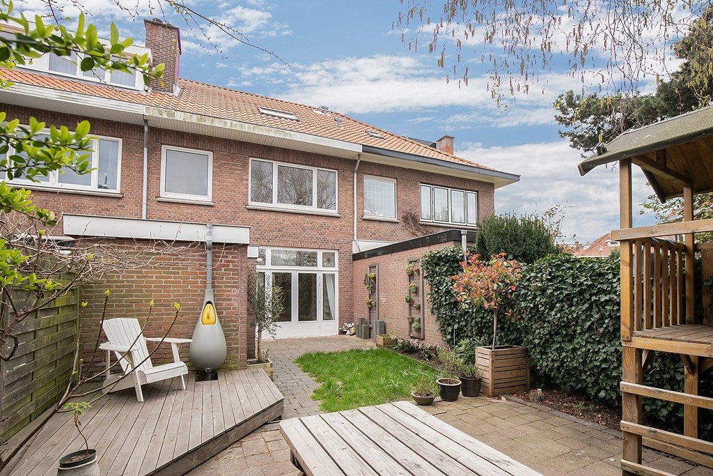 Te huur Huis Rietzangerlaan 15 in Den Haag