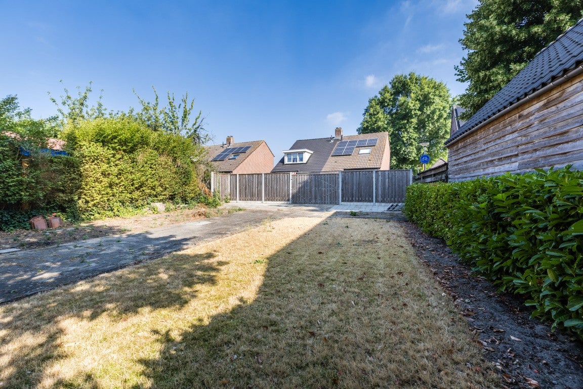 Twee-onder-één-kap te koop: Nieuwe Molenweg 19, Halsteren