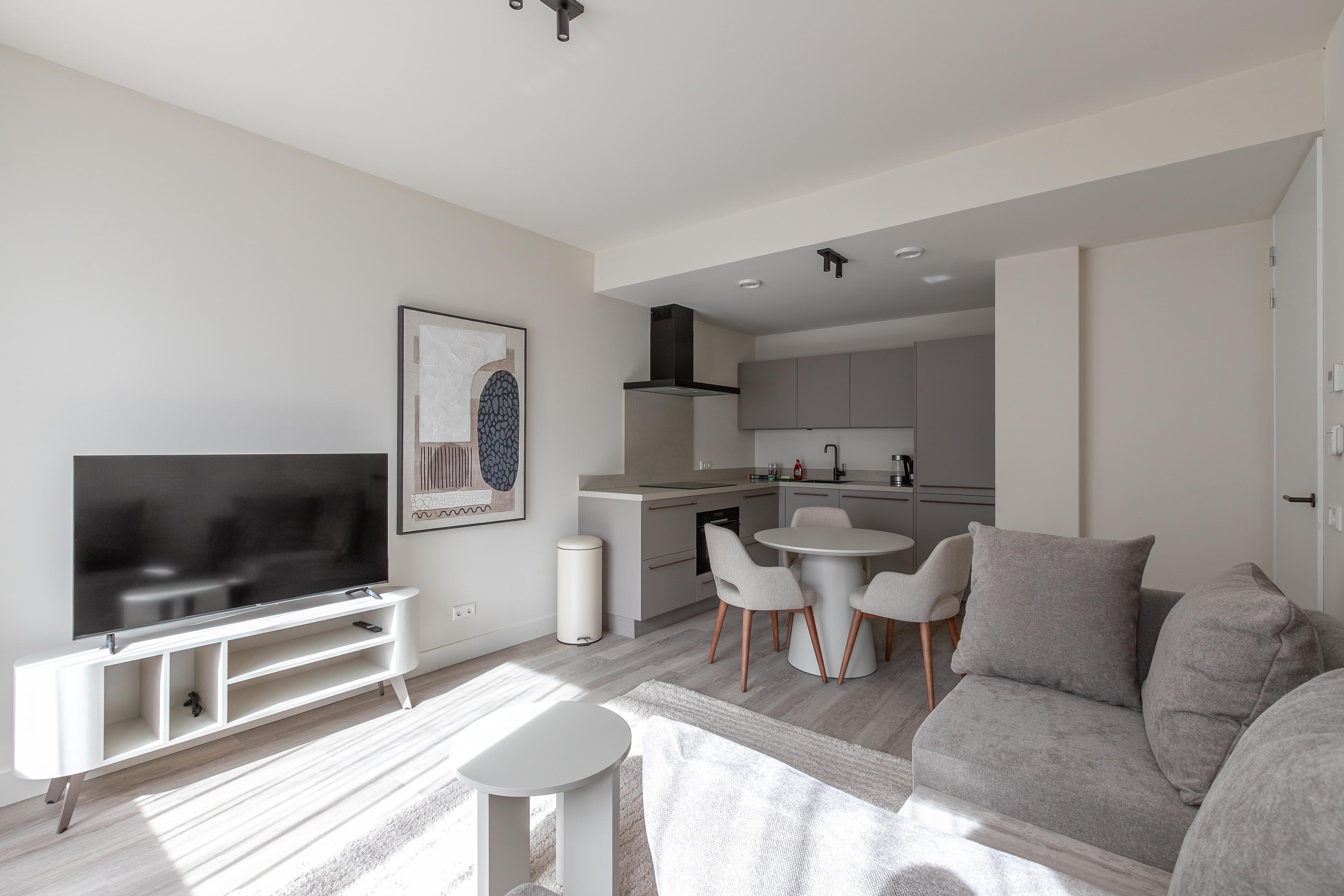 Flat Mathenesserlaan 208 N
