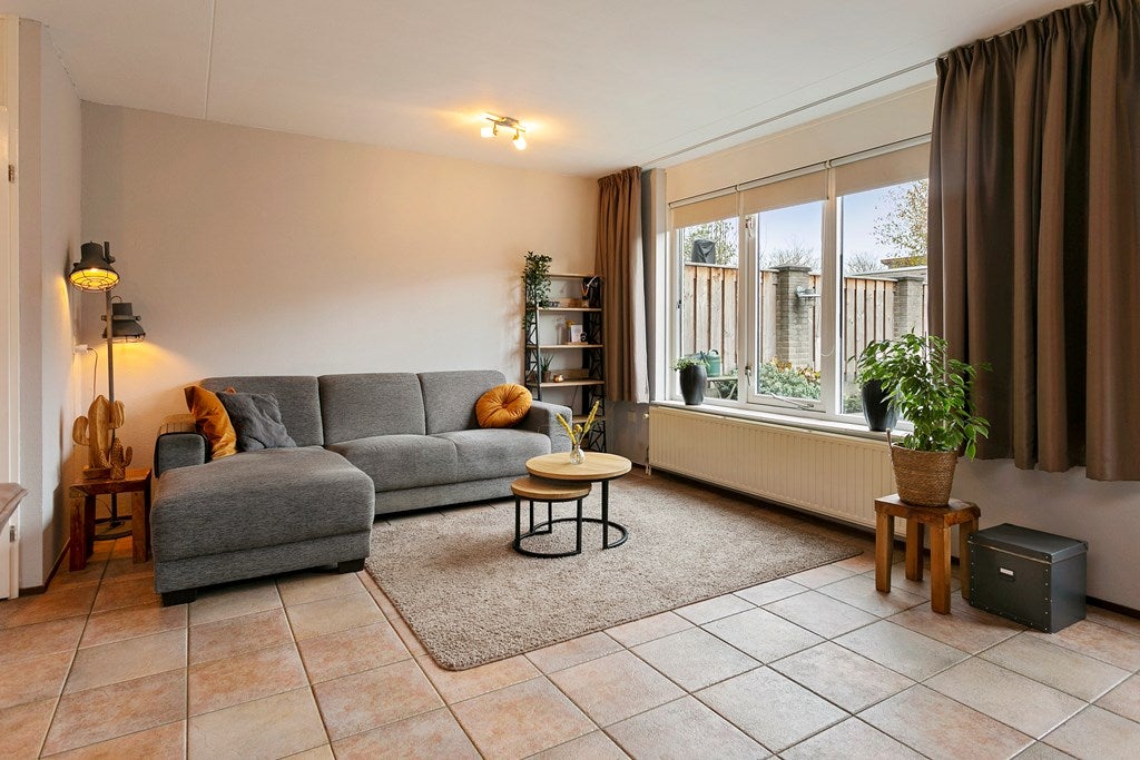 Tussenwoning te koop: Mattenbies 16, Terheijden
