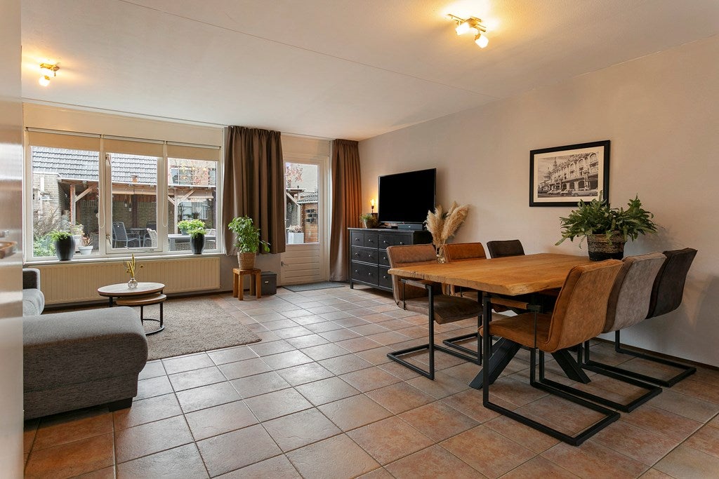 Tussenwoning te koop: Mattenbies 16, Terheijden