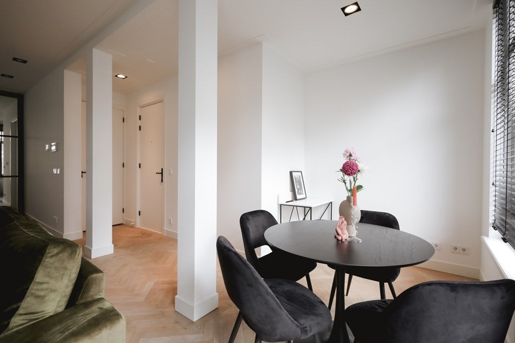 Woning te huur: Van Eeghenstraat, Amsterdam