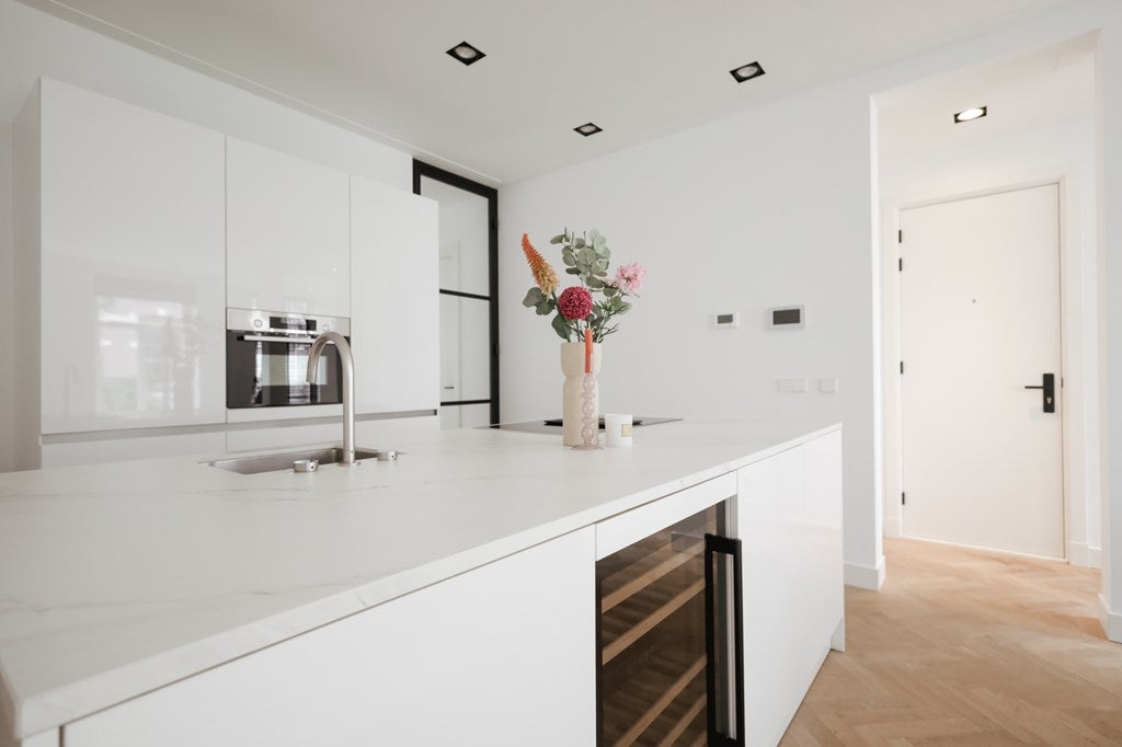 Woning te huur: Van Eeghenstraat, Amsterdam