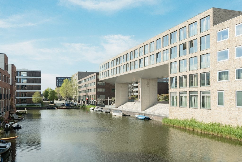 Appartement Bert Haanstrahof 10 in Amsterdam