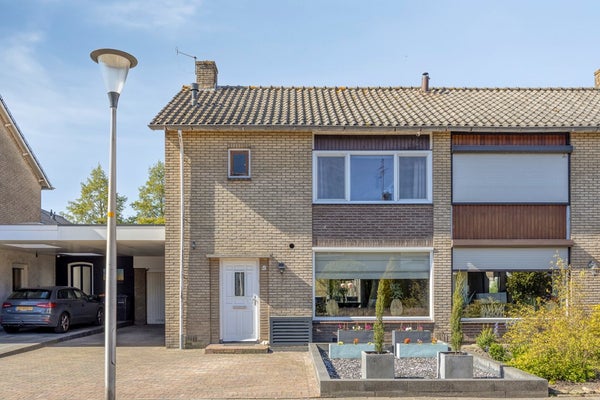 Huis Anjerstraat 5 in Denekamp