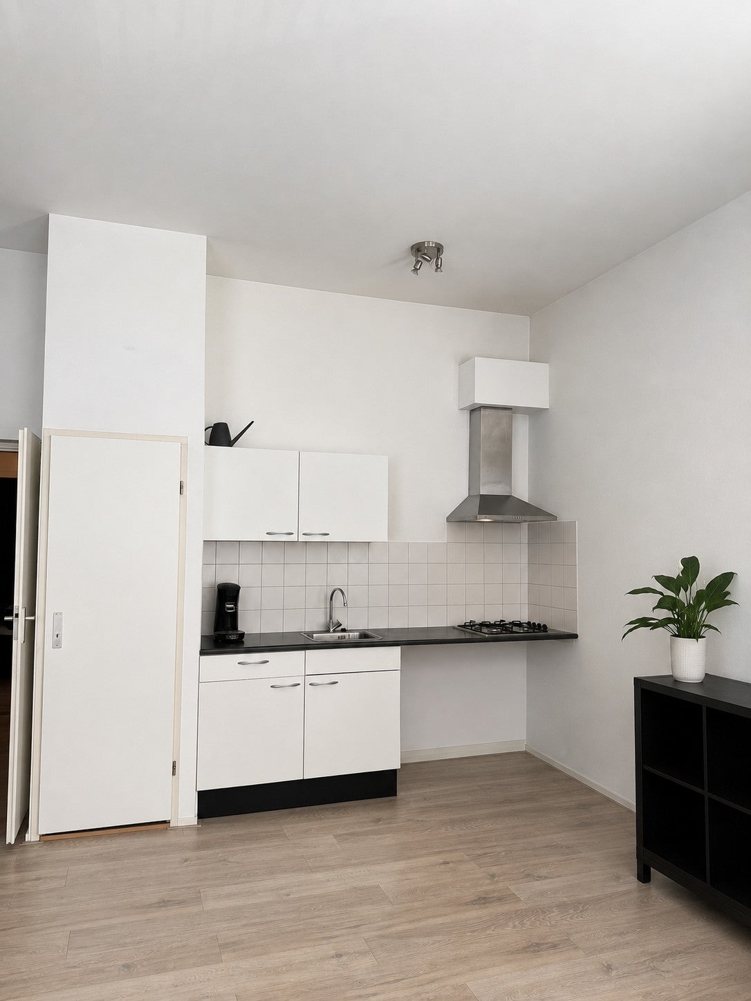 Woning te huur: Raadhuisstraat, Alphen Aan Den Rijn